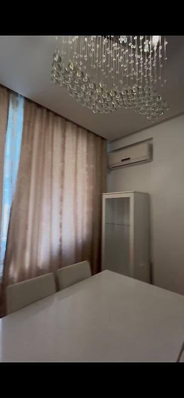 hovsan mida ev satilir: Bu müasir mənzil rahat yaşayış üçün ideal olub, böyük bir qonaq otağı — 7