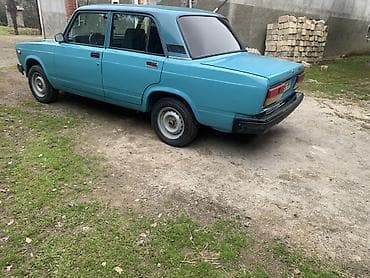 vaz 2107 oturacaqlari: Lada 2107 sedan - Kuzov: 4 qapılı sedan, mavi rəng - Mühərrik — 4