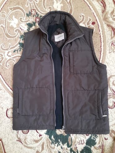 CATDIRILMA METROYA VAR. İSTİ QIŞ ÜCÜN JİLET TƏZƏ KİMİDİ AZ GEYİNİLİB