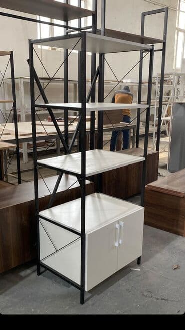 подвесные шкафы в спальню: Hündürlüyü 170sm en 70sm dərinlik 35sm Qiyməti 230 manat. Hər cür — 2