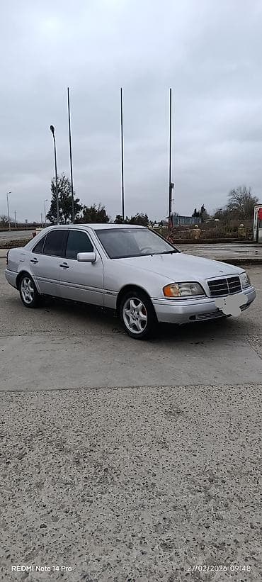 mercedes benz w204: Mercedes-Benz C 200: 2 l | Sedan — 3