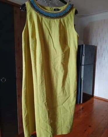 qadın alt geyimi: 1-i,1azn. 
10,ədəddən,aşağı,mal,satılmır.
M,38,(R)
İşlənmiş.
- — 11