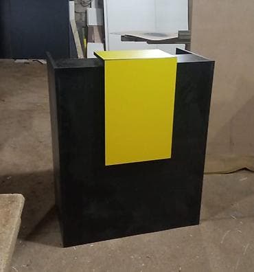 resepşn stolu: Resepsiyon masası – müasir dizayn - Rəng: qara korpus, ön hissədə — 1