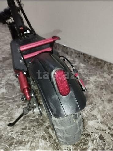 İşlənmiş Elektrik samokat 10", 501 - 750 Vt, > 45 km/s