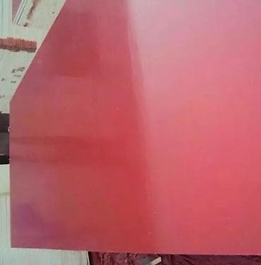 komputer sekilleri: Qırmızı rəngli MDF/laminat lövhə - Ölçü: 3.05 m x 1.53 m (təxminən — 2