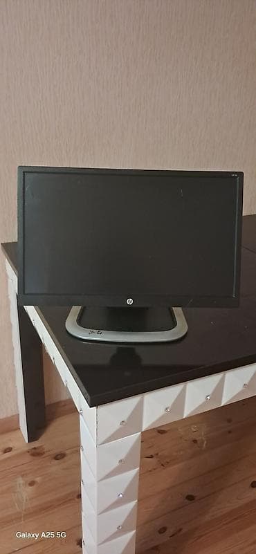 mini laptop: ARTtronic UPS (fasiləsiz enerji təchizatı) - Marka/model: ARTronic — 7