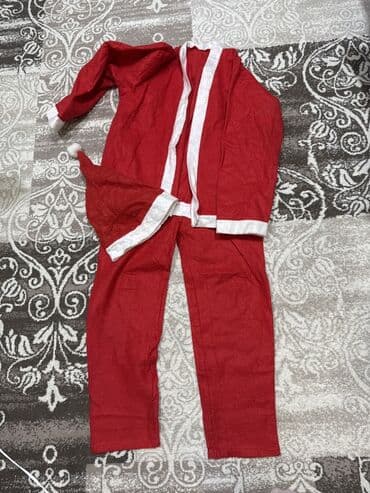 Şaxta baba kostyumu, 8 - 9 yaş, İşlənmiş lalafo.az -da Şaxta baba kostyumu, 8 - 9 yaş, İşlənmiş