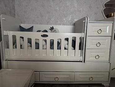 Oğlan və qız üçün, İşlənmiş, Dördbucaq, Beşik, Matras ilə, Yellənmə mexanizm ilə