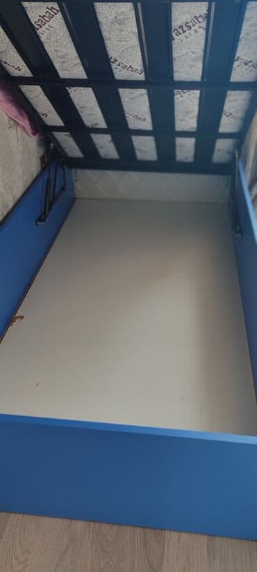 диван кровать: Б/у, Односпальная кровать, С подъемным механизмом, Без матраса, Без выдвижных ящиков — 2