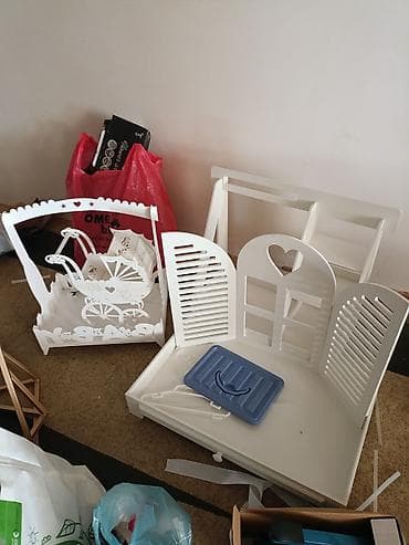 tork: Dekorativ tədbir aksesuarları dəsti - Qızılı rəngli metal stendlər — 10