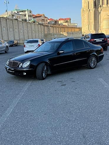 kiçik maşın: Mercedes-Benz E 270: 2.7 l | 2002 il Sedan — 8