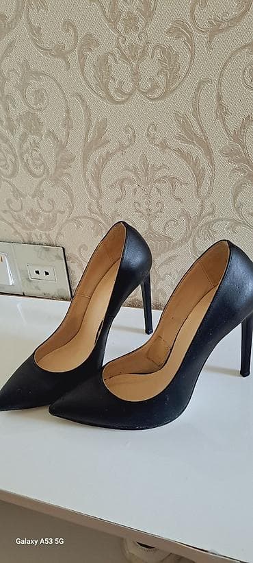 Toy paltarları və aksesuarları: Tuflilər, Ölçü: 38, rəng - Qara, İşlənmiş — 4