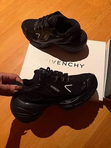 Кроссовки и спортивная обувь: Размер: 37, цвет - Черный, Новый — 1