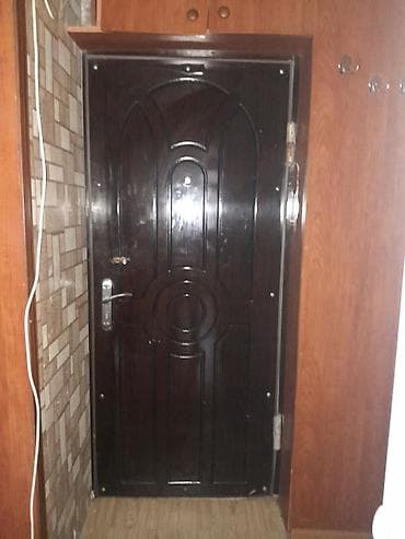 qebele ev satilir: Kirayə verilir - Plan: uzun dəhlizli, ayrı-ayrı mətbəx və sanitar — 9