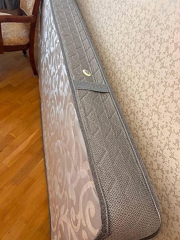 3 eded matras var Olcu 90*200 yenidi Qiymet 1 ededi 30 azn Unvan 9 mkr — 2