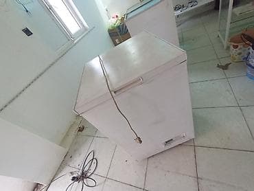 Аренда оборудования: Vitrin soyuducular satılır. Qırmızı olan işləkdir. Digər iksinin — 4