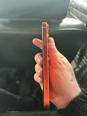 iphone 8 plus 64gb qiymeti: IPhone 17 Pro, 64 GB, Narıncı, Face ID — 2