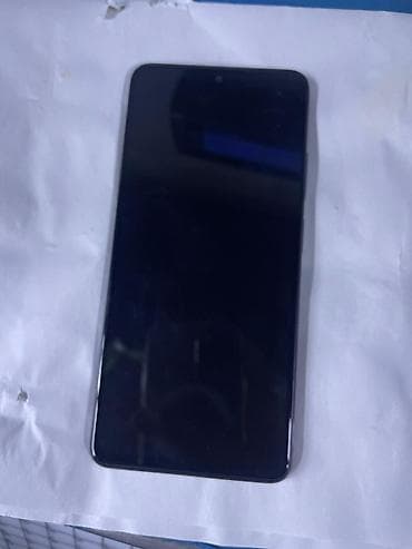 Smartfon – Android - Tam ekranlı, nazik çərçivəli dizayn; ön kamera