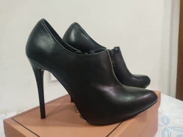 botlar: Ölçü: 35.5, rəng - Qara, Yeni — 2