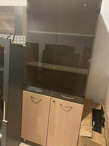 ofis stullar: Офисная мебель: диван, стол, тумбочка с ящиками, компьютерное кресло — 3