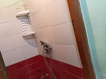 aaaf parkda kiraye evler: Elimler metrosunun 100 adımlıqlnda heyet evi kiraye verlir.Kirayə — 7