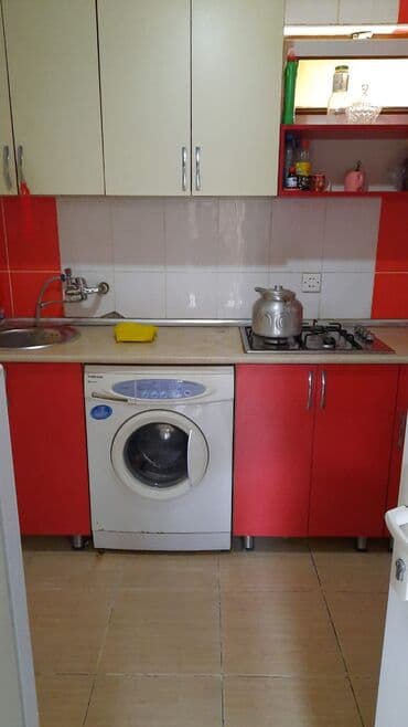 1 комнатная квартира снять: Sumqayitı şəhərində 1otaqli ev kirayə. verilir.Su qaz isiq daimidr.WF — 2