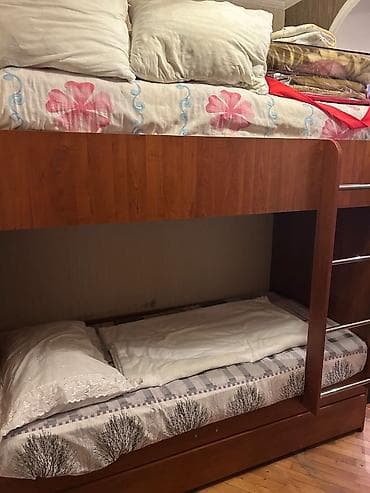 Bağ evi və bağ üçün hərşey: İşlənmiş, İkinəfərlik çarpayı, Bazalı, Matras ilə, Siyirməli — 4