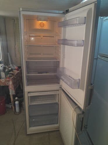 lg paltaryuyan ehtiyat hisseleri: İşlənmiş 2 qapılı Beko Soyuducu Satılır, rəng - Gümüşü, Təkərli — 2