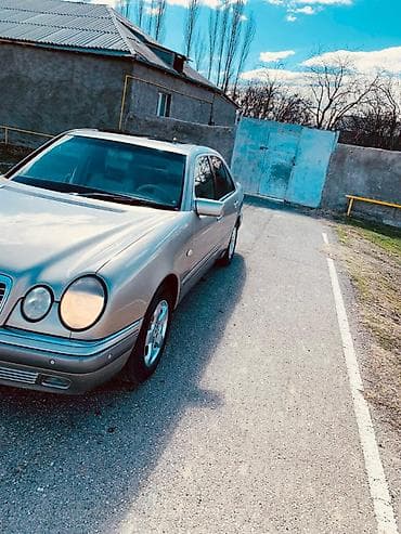 Продажа авто: Mercedes-Benz E 240: 2.4 л | 1997 г. Седан — 7
