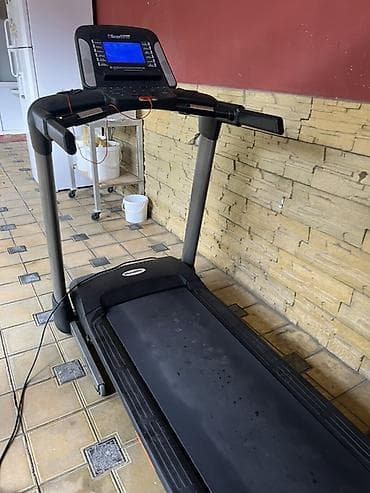 VolksGym qaçış yolları - Elektron konsol: iri mavi LCD ekran; sürət