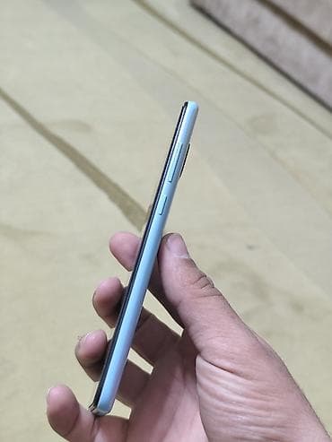 telfon kabrolari: Telefon zavoddur. Ekran zad dəyişilməyib. Real alıcıya endirim olacaq — 3