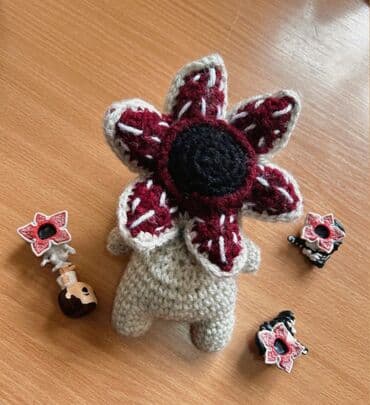 услада очей в разъяснении прав жен и мужей: Məhsul: Kinder Joy — Stranger Things Demogorgon Təsvir: - Stranger — 3