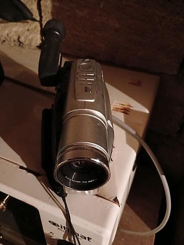 Daşı ölüb şəklidə qoymuşam 800ə alınıb əvvəl MiniDV rəqəmsal