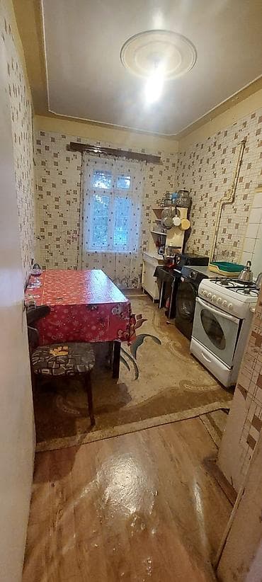 1 otaqli kohne binada ev: 3 otaqlı mənzil – klassik sovet planlı Gəncədə.Avtozavodun binalarında — 6