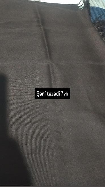 savis krem e: Tünd qəhvəyi rəngli, müxtəlif naxışlarla bəzədilmiş yaylıq. Yaylığın — 6