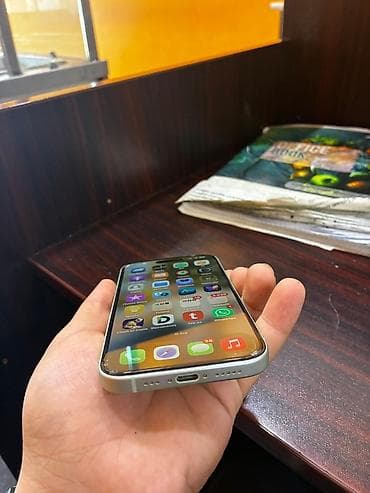 philips xenium 9@9h: IPhone 15, Yaşıl — 5