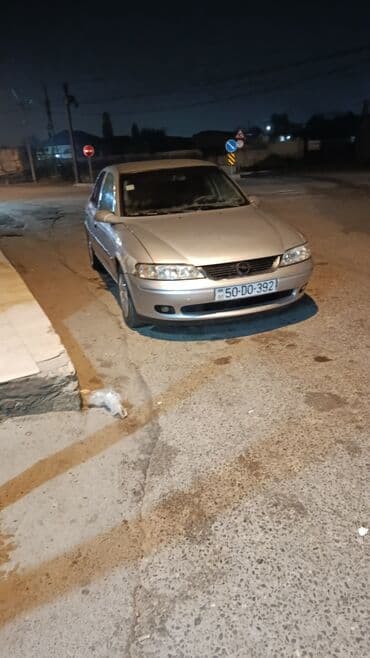 reno meqan 2: Opel Vectra: 1.6 l | 1997 il Sedan — 1