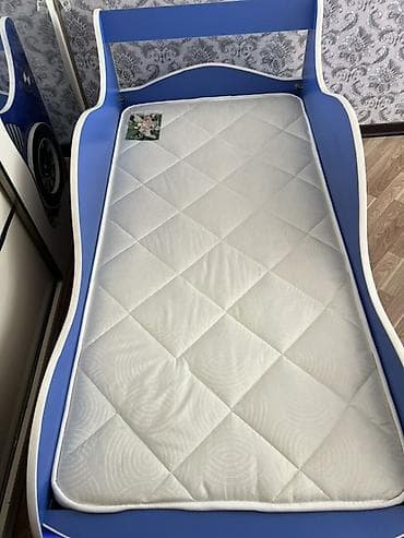 usaq matrasi: Uşaq üçün “avtomobil” dizaynlı çarpayı - Rəng: mavi-ağ - Korpus — 2