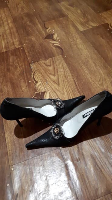 детские кожаные туфли: Туфли, Размер: 39, цвет - Черный, Б/у — 1