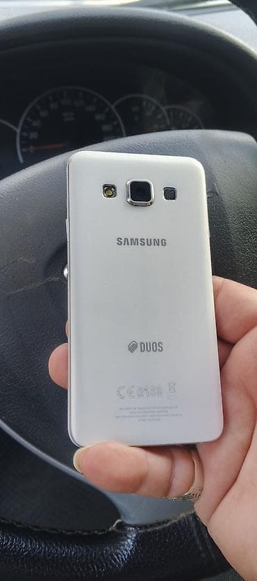 Samsung Galaxy A3, 16 GB, rəng - Ağ, İki sim kartlı — 1
