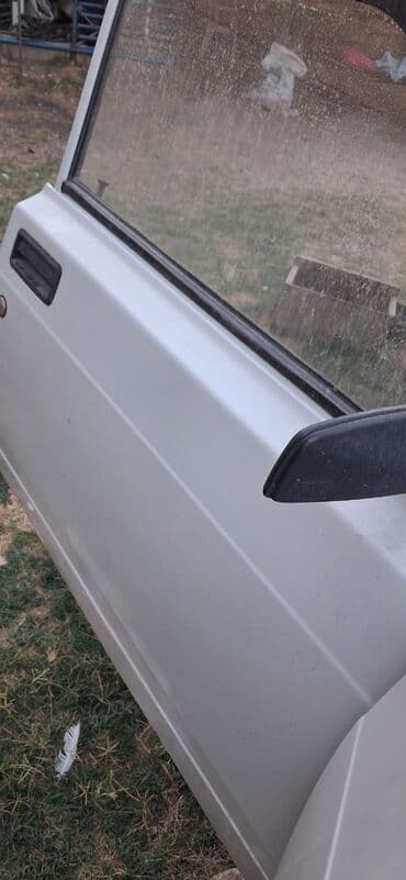 Qapılar: Sağ arxa, VAZ (LADA) 2107, 2012 il, Rusiya, Ödənişli çatdırılma