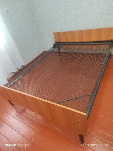 купить двуспальная кровать: Двуспальная кровать, Без подьемного механизма, Без матраса, Без выдвижных ящиков — 1