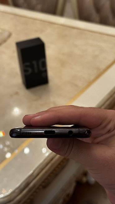 iphone x islenmis: Samsung Galaxy S10e, 128 GB, rəng - Qara, Düyməli, Sensor, Barmaq izi — 6