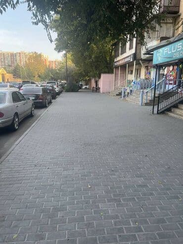 mağaza üçün avadanlıqlarla təchiz olunmuş obyekt: Nərimanov rayonunda ərzaq magazası icarəyə verilir. 120 kv, ətrafda — 2