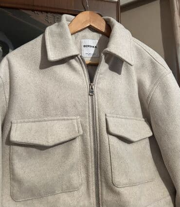 jaket toxumaq: Bershka qadın qısa jaket 79 alınıb - Rəng: açıq bej/krem - Model — 3