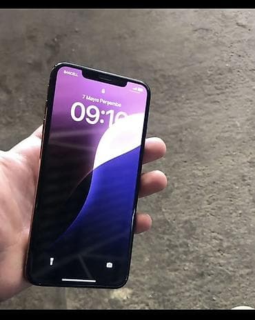 telefon saxlayan: IPhone Xs Max, 256 GB, Qızılı, Face ID — 4
