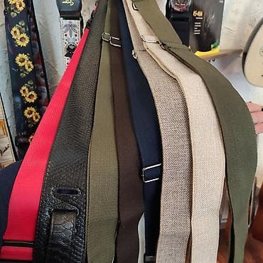 gitara cexolu: Gitara kəmərləri Ünvan:Nizami 42 (Daxili işlər nazirliyin arxası) İş — 1