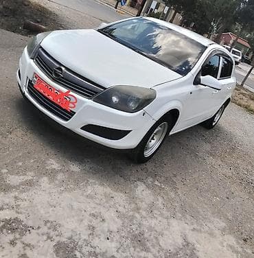 автомат: Opel Astra: 1.4 л | Хэтчбэк — 4