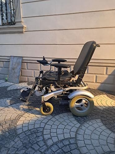 Tibbi geyim: Elektrik təkərli arabası – joystick idarəetmə ilə Məhsul təsviri: - — 2