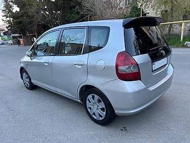 Honda: Honda Fit: 1.3 л | 2002 г. Хэтчбэк — 5